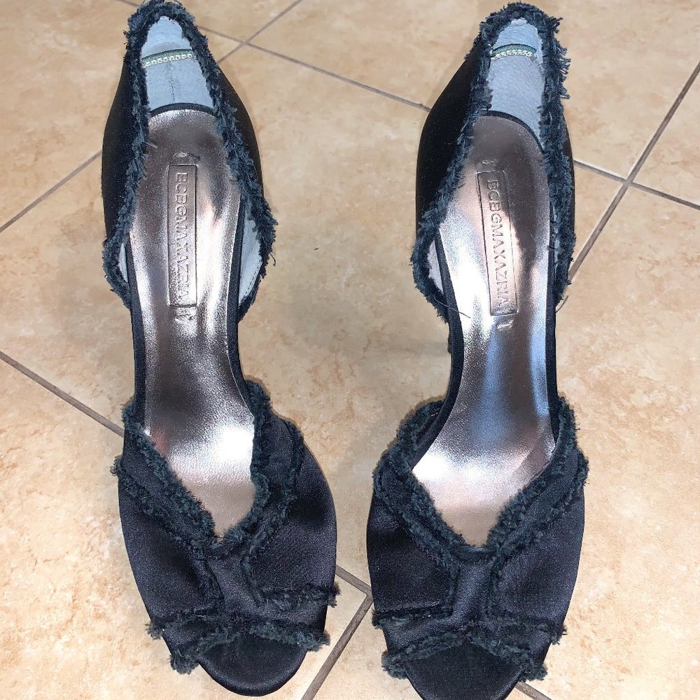 Black Satin BCBG MaxAzaria Heels with fringed ruffles, Size 8.